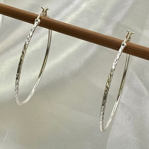 #AAY Sterling 925 Hammered Hoop Earrings - Picture 7 of 9